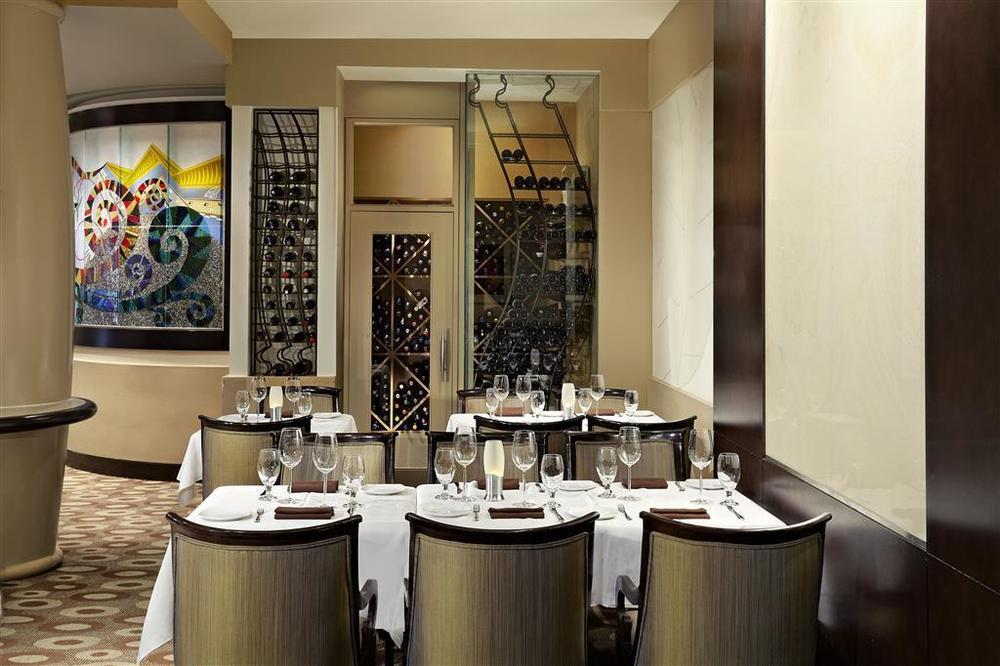 Sheraton Cavalier Calgary Hotel Restaurant photo